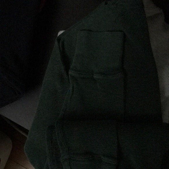 AE long sleeve green thermal shirt - Picture 1 of 1